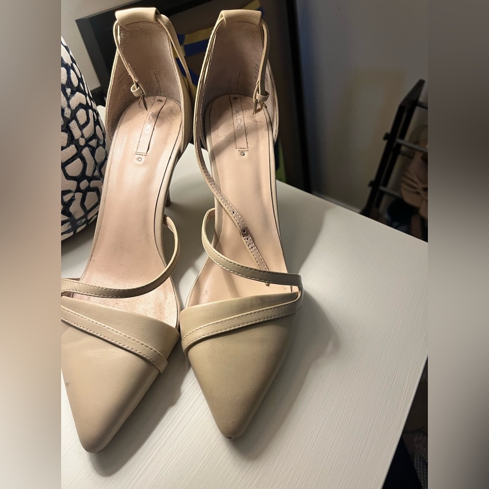 Aldo Beige Pointed Toe Heels